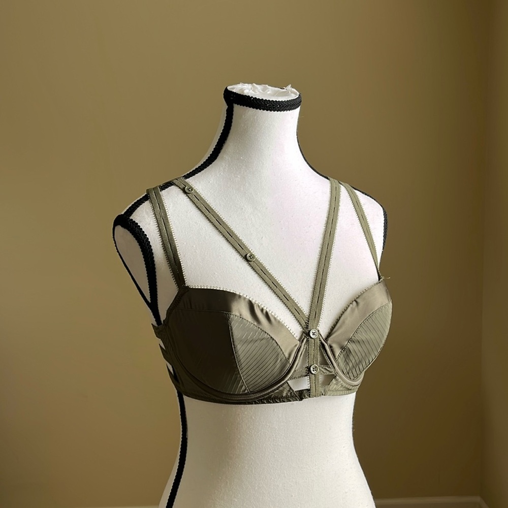 NWT - Chantal Thomass - Army Green Underwire Balconette Bra - 85D Fr / 32D US
